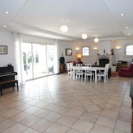 342 M2 Classee 4 Etoiles Sur 1 Ha - Provence Βίλα *