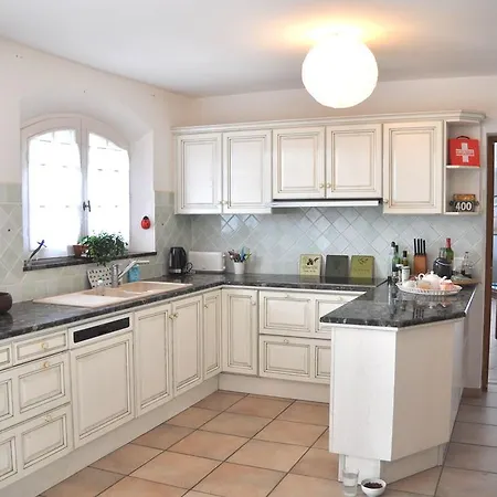 Villa 342 M2 Classee 4 Etoiles Sur 1 Ha - Provence