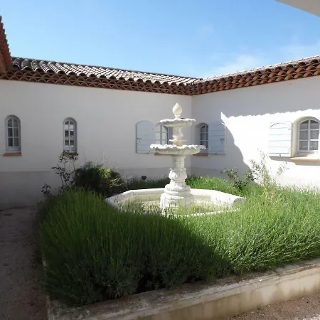 Villa 342 M2 Classee 4 Etoiles Sur 1 Ha - Provence *