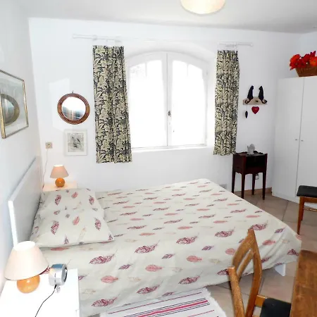 342 M2 Classee 4 Etoiles Sur 1 Ha - Provence Besse-sur-Issole