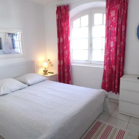 Villa 342 M2 Classee 4 Etoiles Sur 1 Ha - Provence *